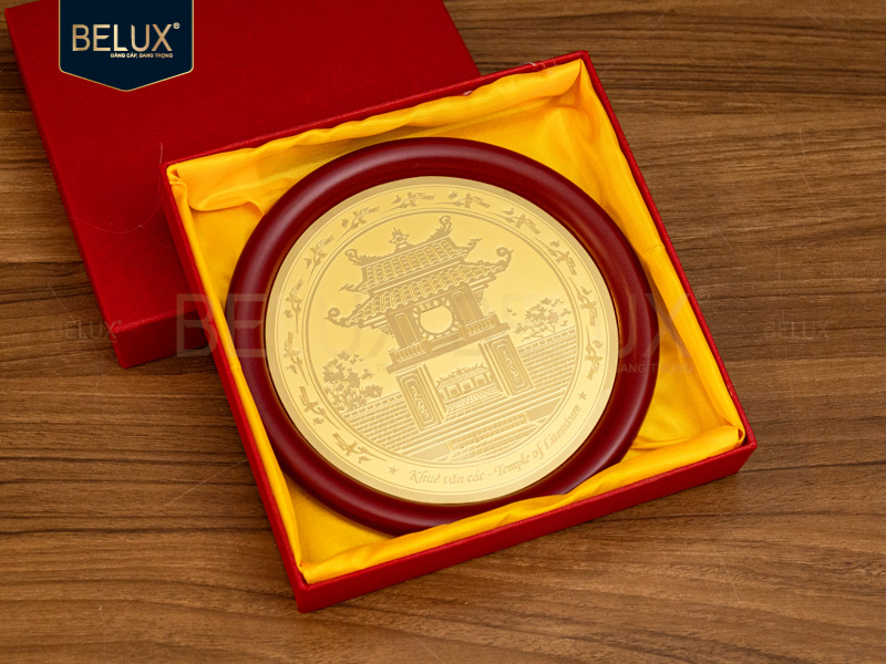 Mặt đĩa ăn mòn Khuê Văn Các bằng đồng